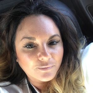 Meet your Posher, Monique